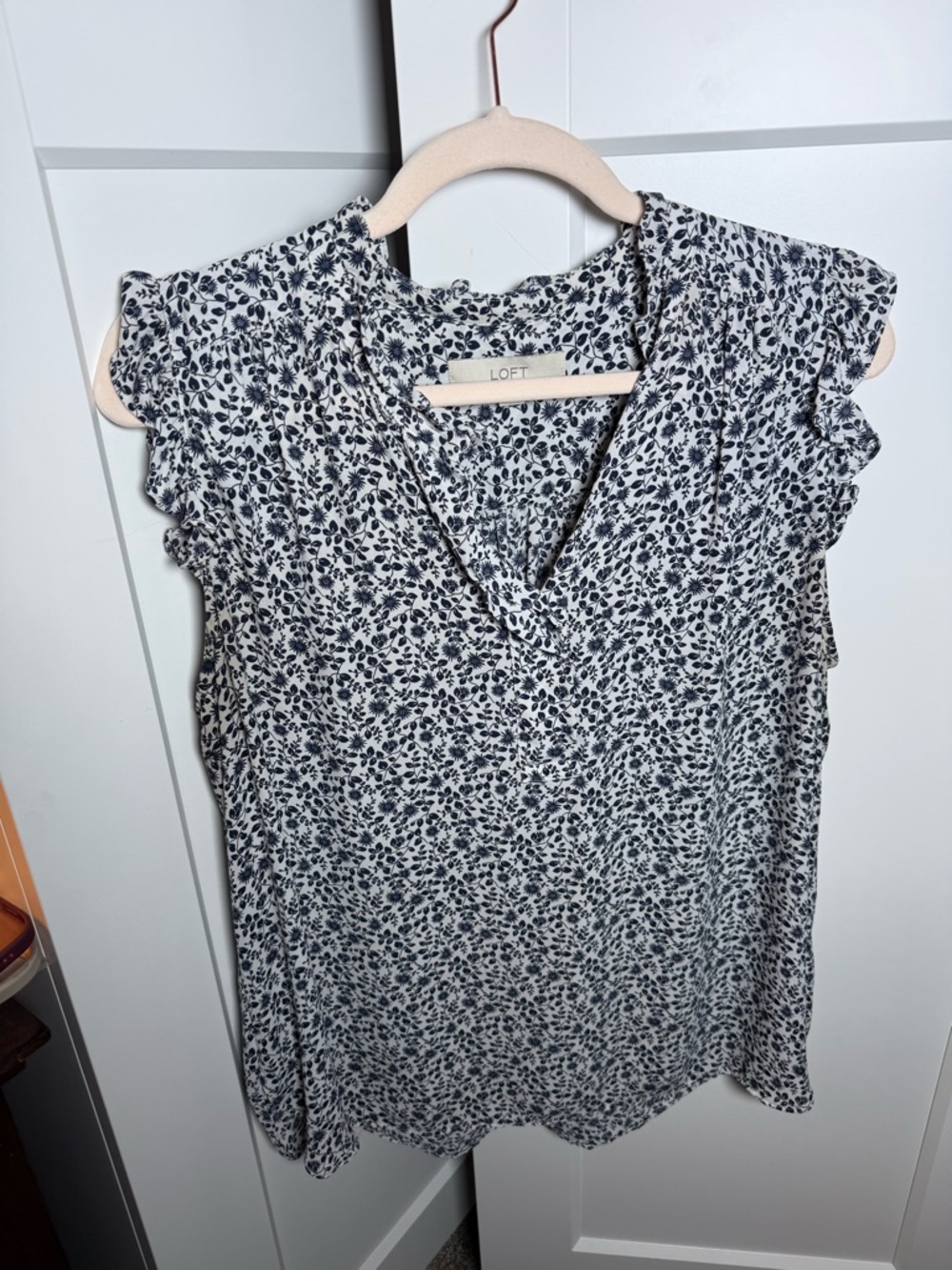 LOFT White and Navy Ditsy Floral Ruffle Sleeve V-Neck Top